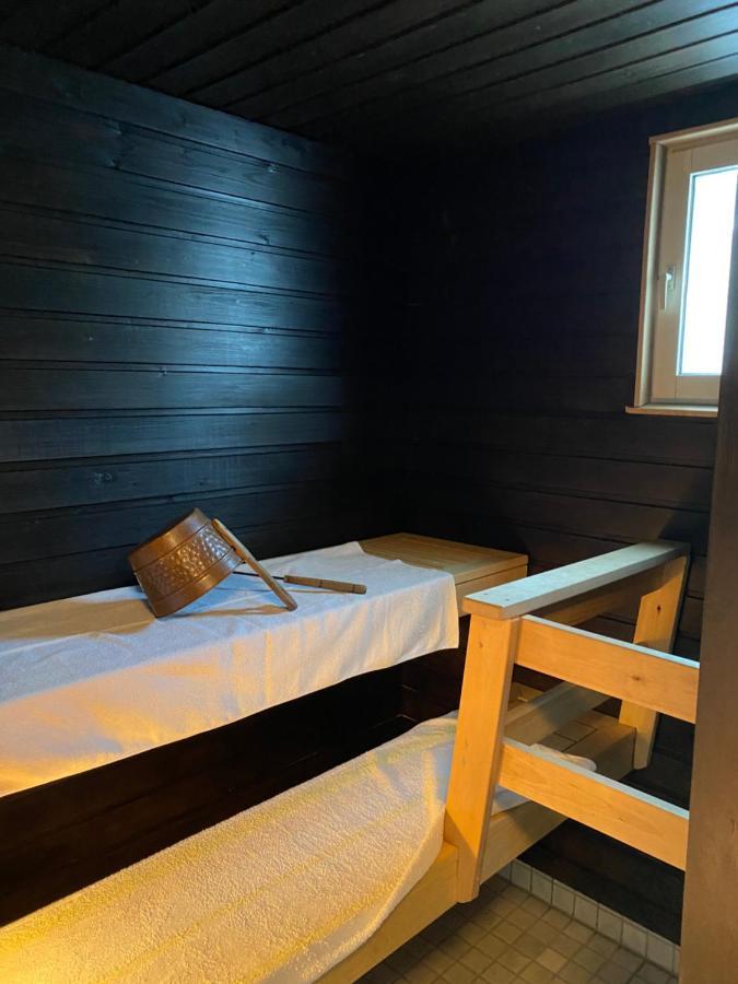 Hotelli Kultainen Joutsen Kuusamo Exterior foto